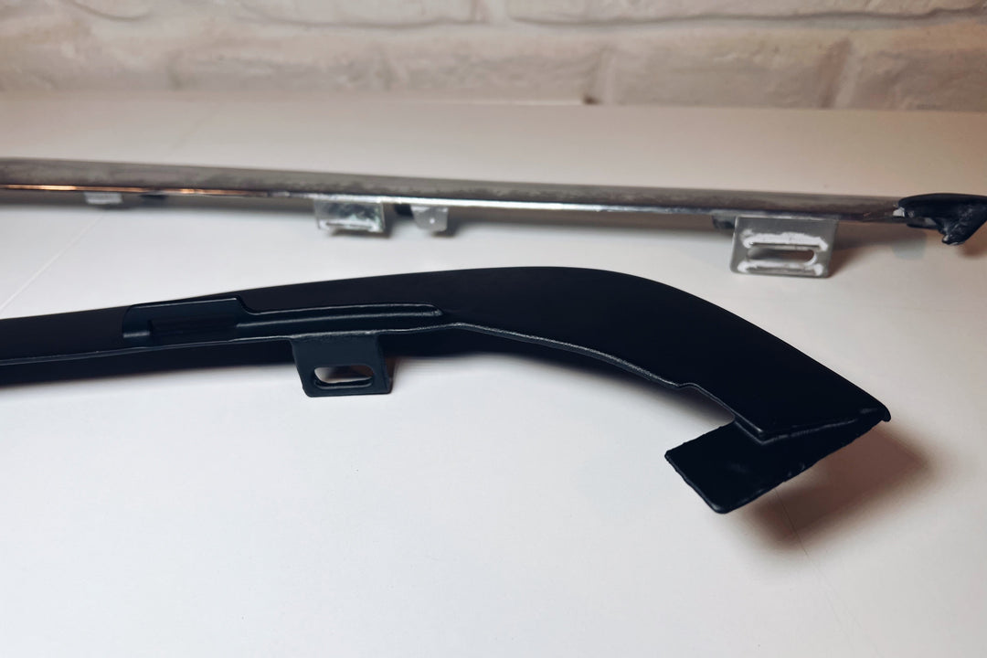 Audi 200 2.2 20 valve turbo bumper molding