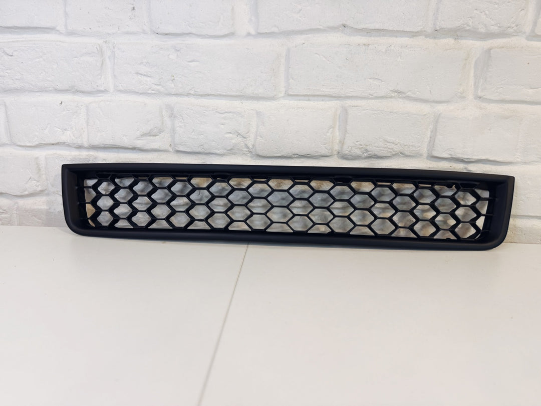 A4 B6 honeycomb grill