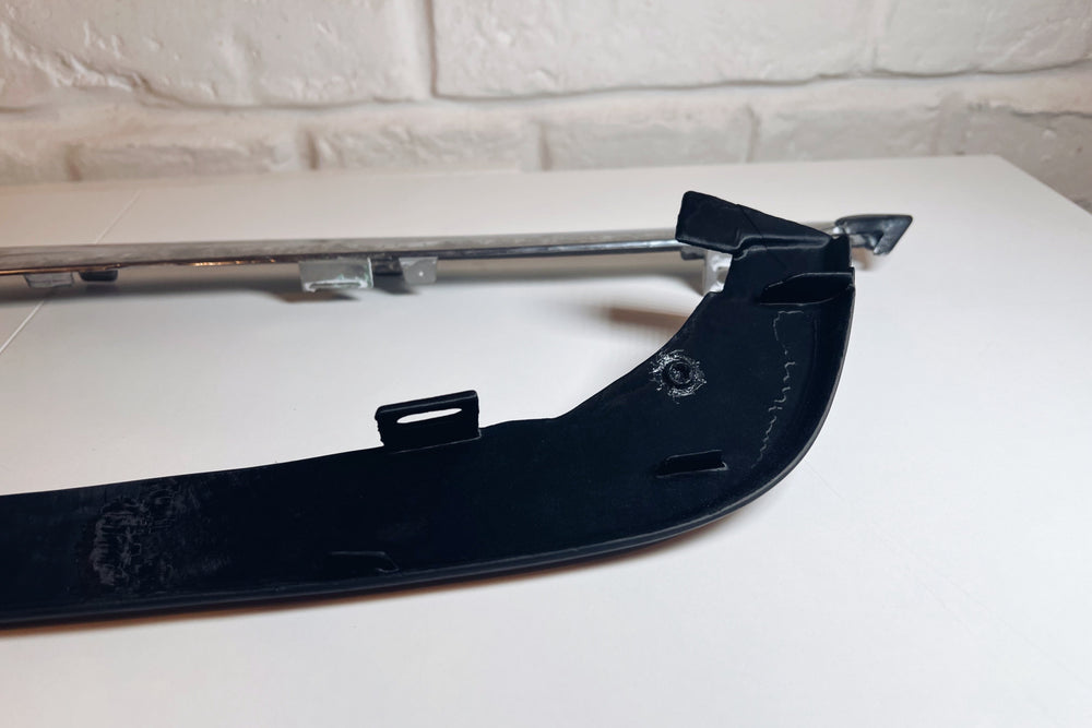 Audi 200 2.2 20 valve turbo bumper molding