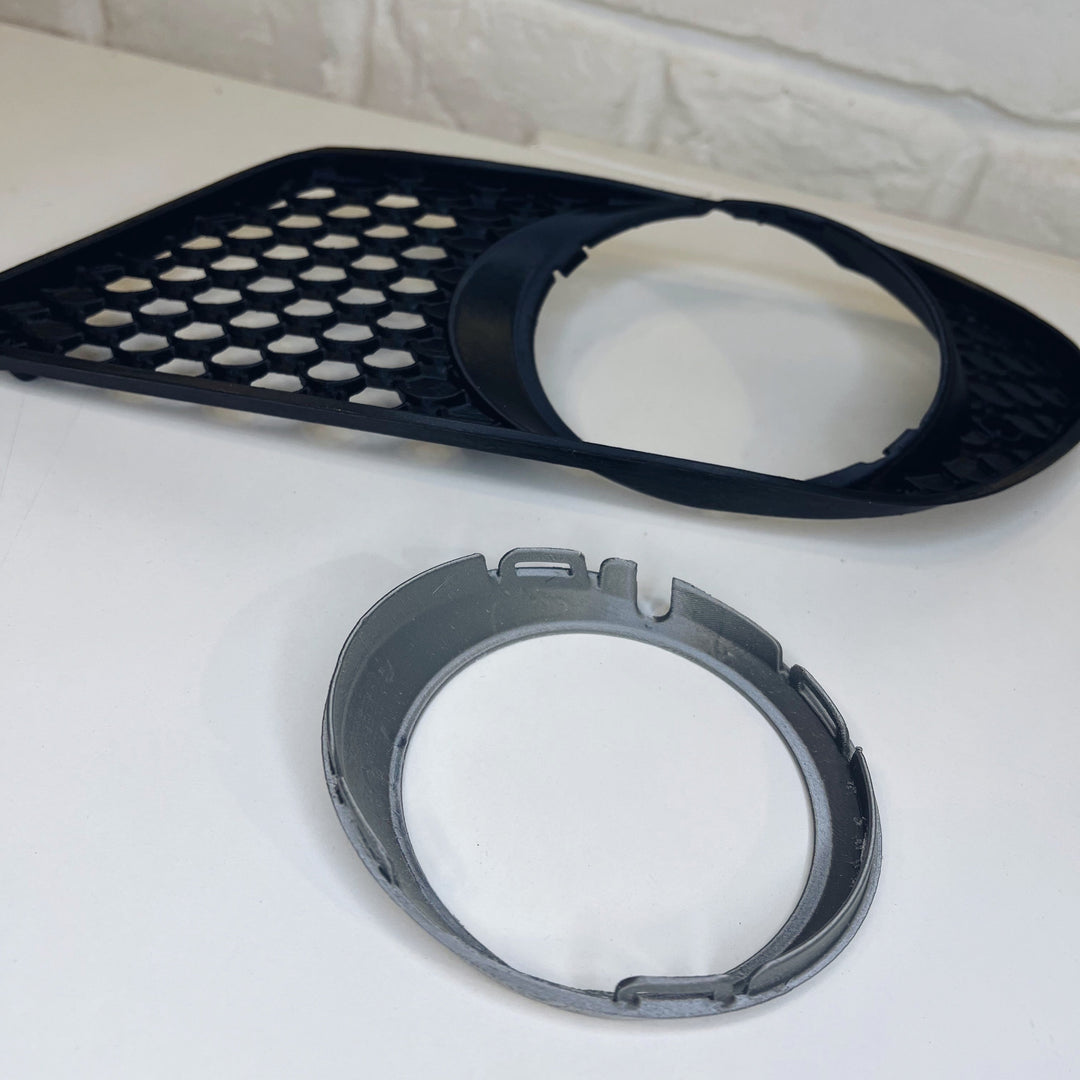 Mercedes Benz C CLASS W204 2007-2010 Pre-Facelift fog light grills