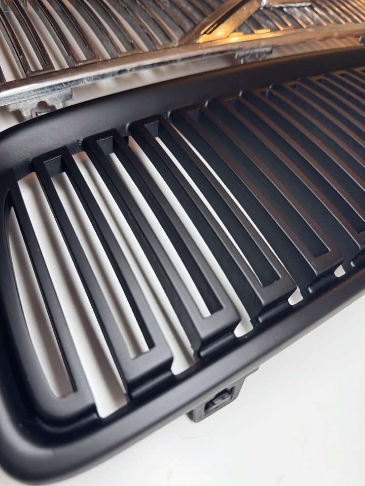 VOLVO V70 2nd generation 00' - 08' Bonnet Grille