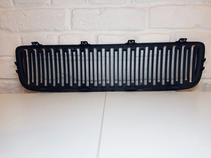 VOLVO V70 2nd generation 00' - 08' Bonnet Grille