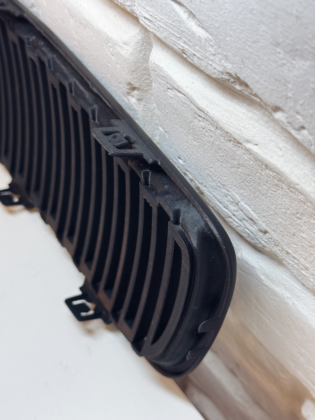 VOLVO V70 2nd generation 00' - 08' Bonnet Grille