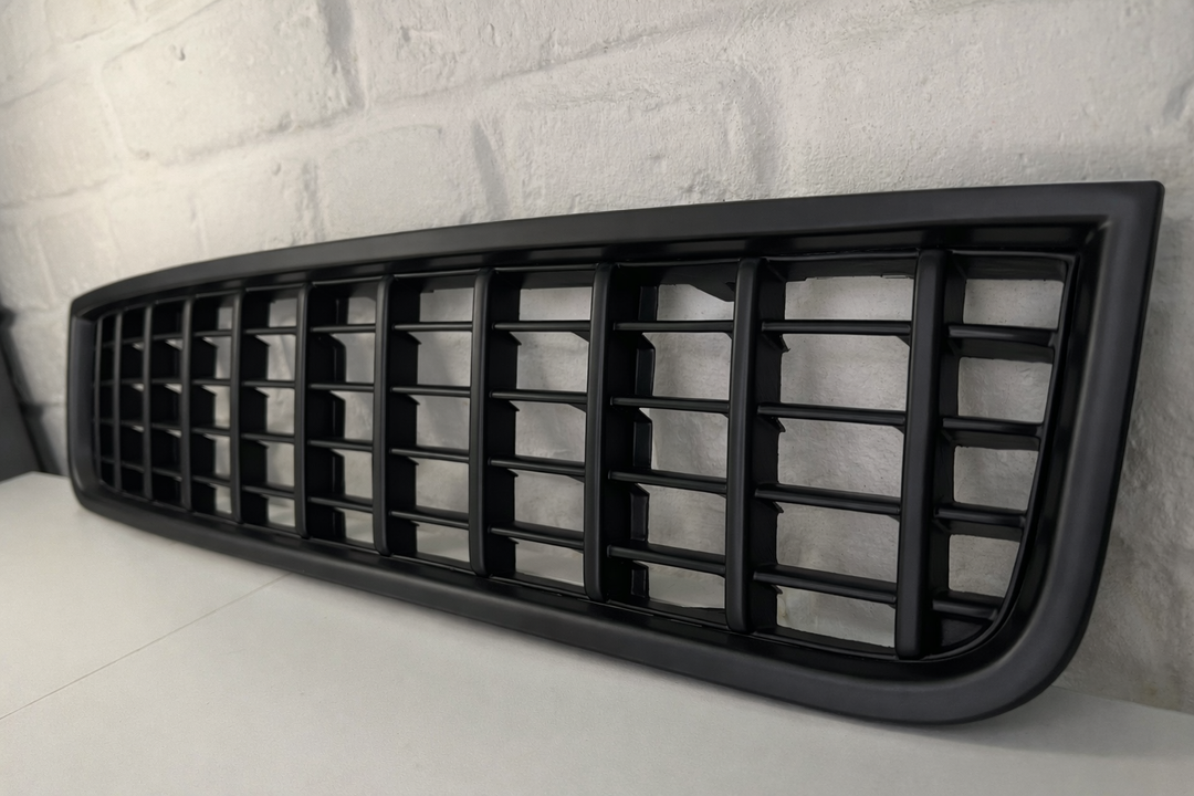 Audi S4 B6 bumper middle grill (8E0 807 647 E 5PV)